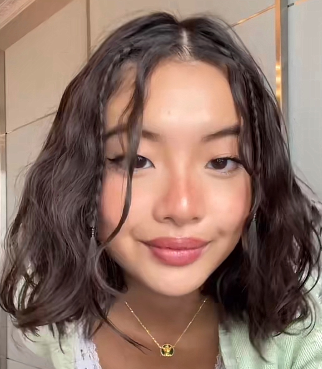 10 Cute and Easy Hairstyles for Short Thick Hair Female