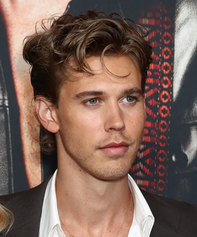 15 Sexy Hairstyles for Men With Straight Hair in 2023
