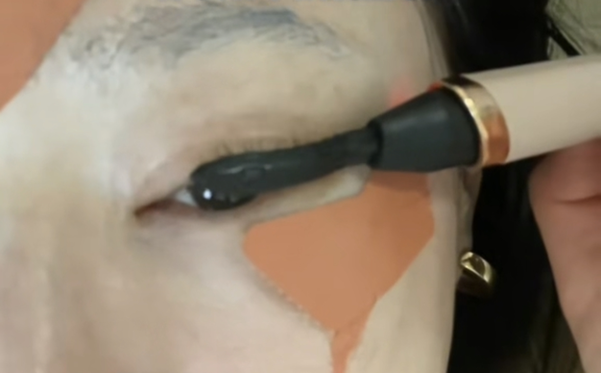 Heated eyelash curler Review